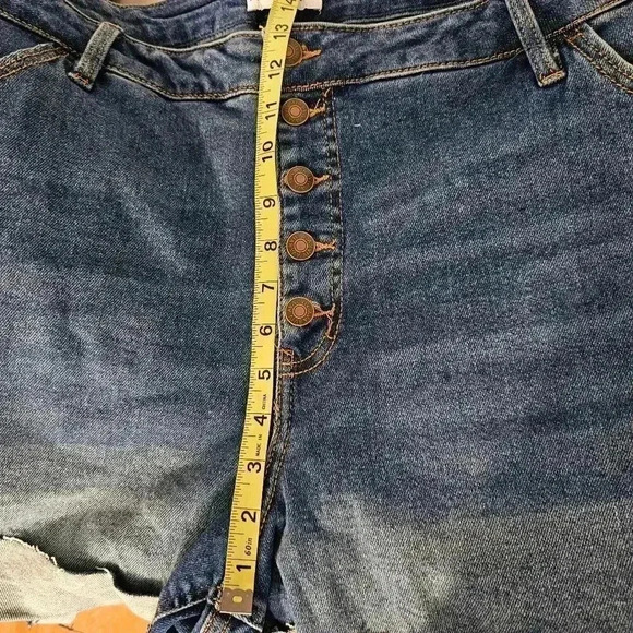 ♥Ava & Viv denim shorts - Picture 6 of 8